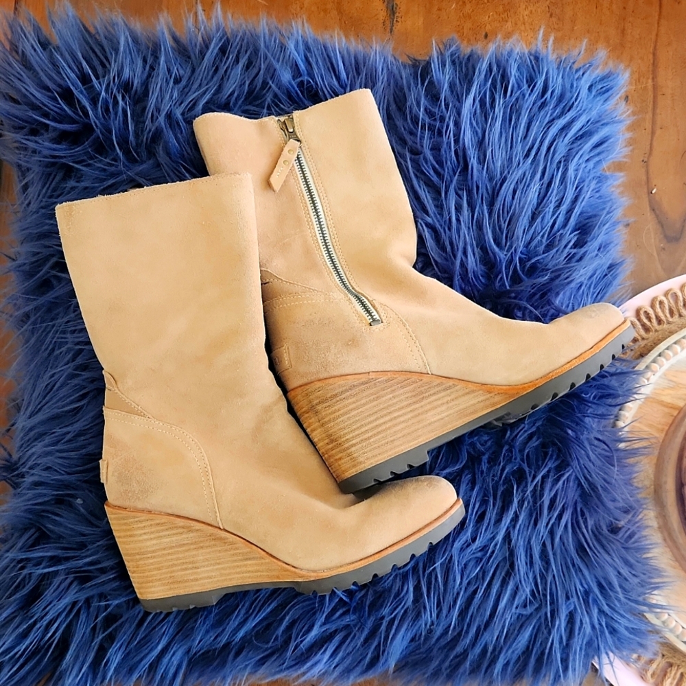 Sorel wedge boots